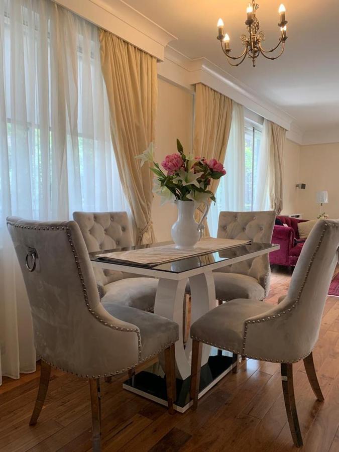 Lovely 3 Bedroom Apartment London Bagian luar foto